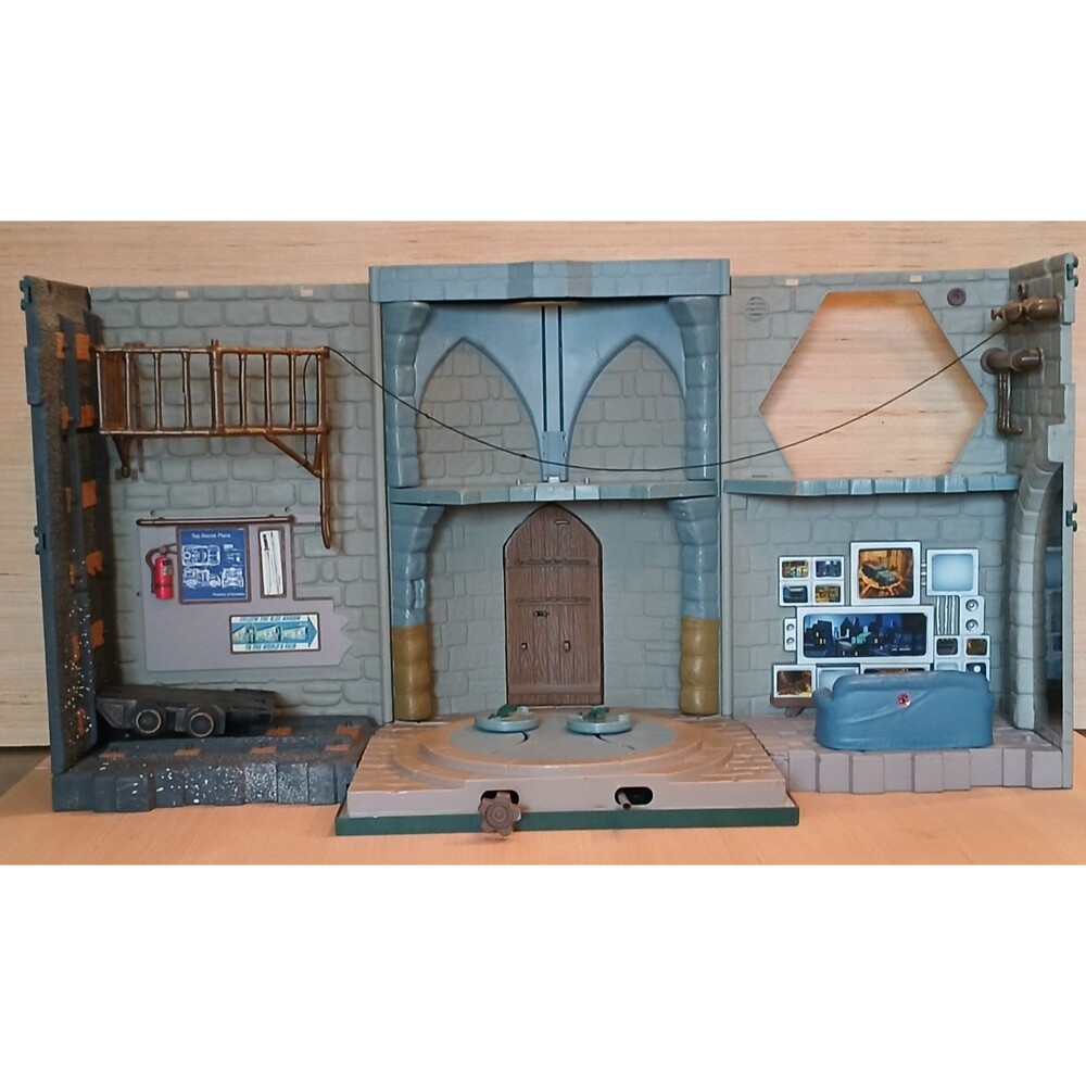 PLAYMATES VINTAGE TMNT Ninja Turtles Sewer Lair Playset 2003